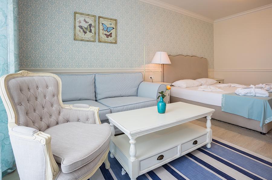Doppel-/Zweibettzimmer (2 Erwachsene + 1 Kind)